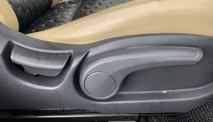 2019 Hyundai Elite i20 1.2 SPORTS PLUS VTVT, Petrol, Manual, 49,538 km, Driver Side Adjustment Panel