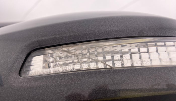 2016 Maruti Swift VXI D, Petrol, Manual, 52,664 km, Left rear-view mirror - Indicator light has minor damage