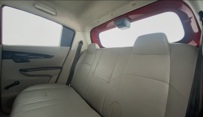 2017 Mahindra Kuv100 K2 6 STR, Petrol, Manual, 55,670 km, Right Side Rear Door Cabin
