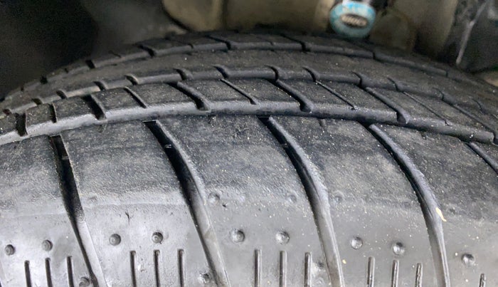 2018 Tata Tiago XZ 1.05 REVOTORQ, Diesel, Manual, 49,115 km, Right Front Tyre Tread