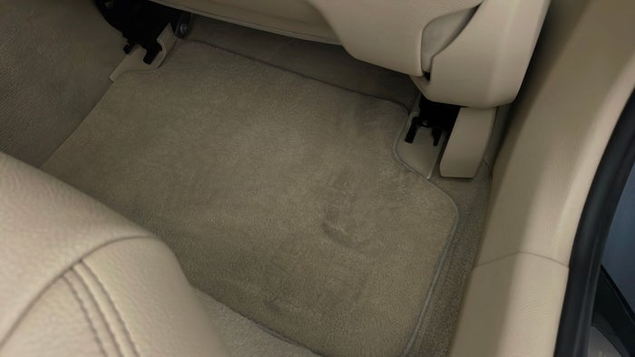 BMW 530I-Flooring 2nd Row RHS Stain