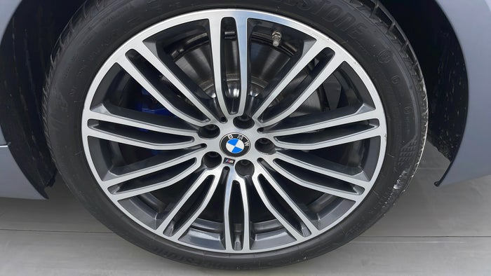 BMW 530I-Alloy Wheel LHS Rear Scratch