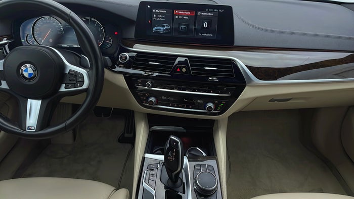 BMW 530I-Center Console