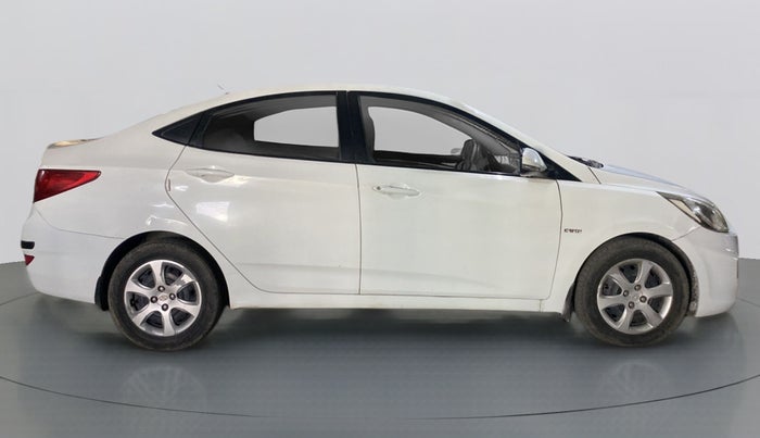 2011 Hyundai Verna FLUIDIC 1.4 CRDI, Diesel, Manual, 79,760 km, Right Side