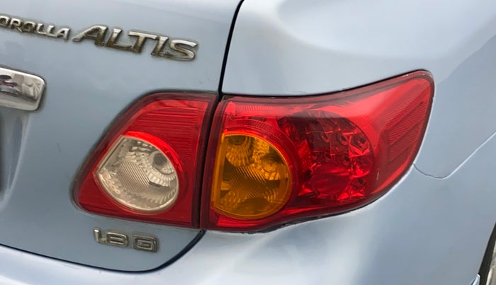 2011 Toyota Corolla Altis GL PETROL, Petrol, Manual, 94,719 km, Right tail light - Minor damage