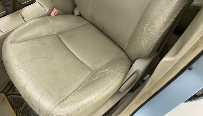 2011 Toyota Corolla Altis GL PETROL, Petrol, Manual, 94,719 km, Front left seat (passenger seat) - Cover slightly torn
