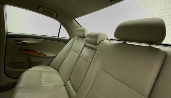 2011 Toyota Corolla Altis GL PETROL, Petrol, Manual, 94,719 km, Right Side Rear Door Cabin