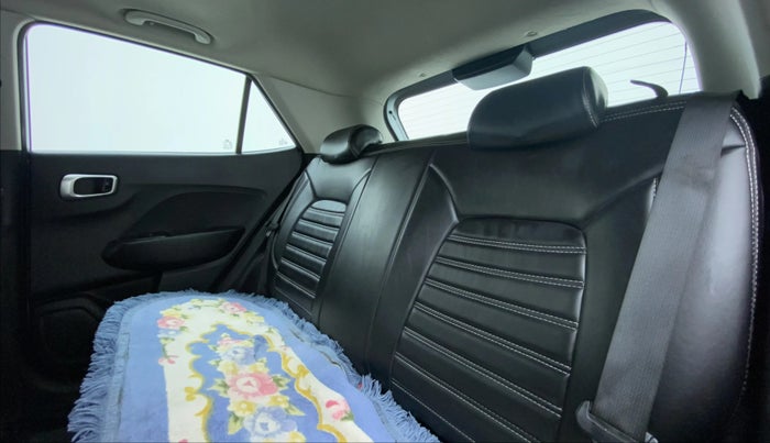 2019 Hyundai VENUE 1.4 CRDI MT SX, Diesel, Manual, 39,005 km, Right Side Rear Door Cabin