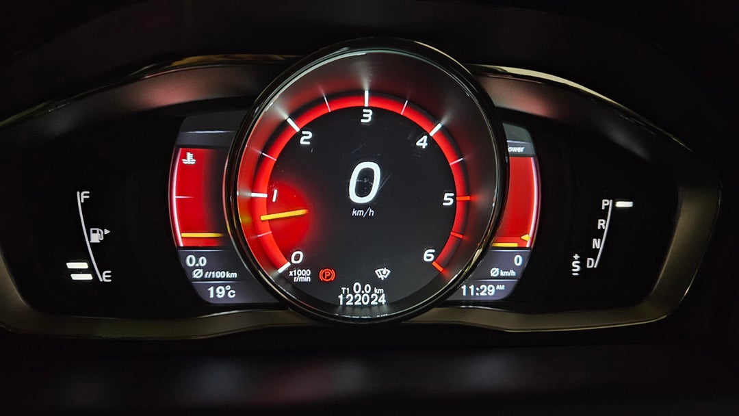 2015 Volvo XC60 D4 Luxury, Automatic, 122024 km, Odometer View