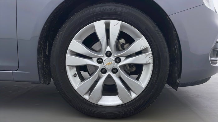 CHEVROLET CRUZE-Right Front Tyre
