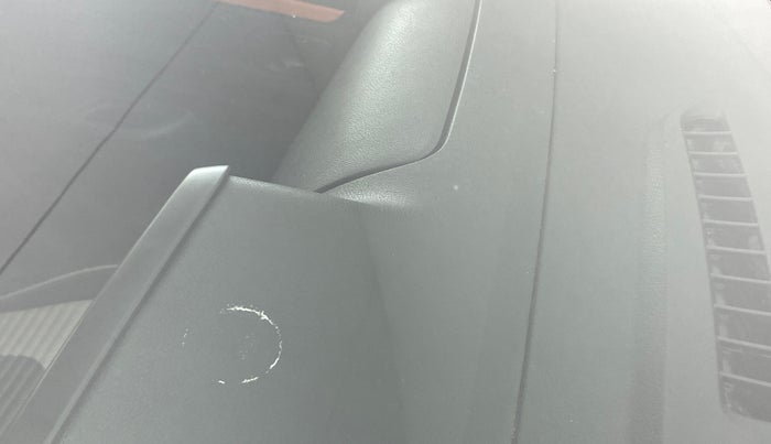 2018 Renault Kwid CLIMBER 1.0, Petrol, Manual, 15,987 km, Front windshield - Minor spot on windshield