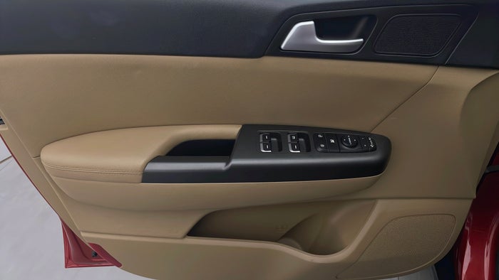 KIA SPORTAGE-Driver Side Door Panels Controls