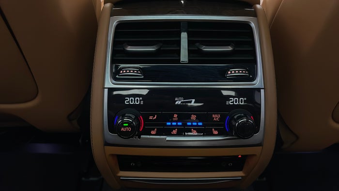 BMW 750LI-Rear AC Vents
