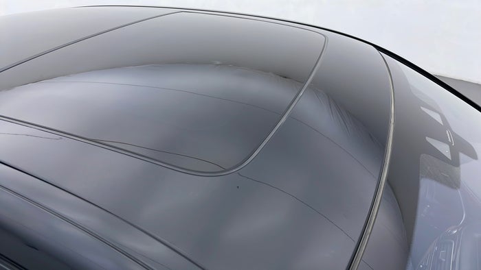 BMW 750LI-Roof Scratch
