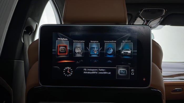 BMW 750LI-Display Screen For Rear Passengers