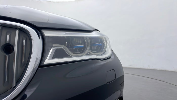 BMW 750LI-Head Light LHS Scratch