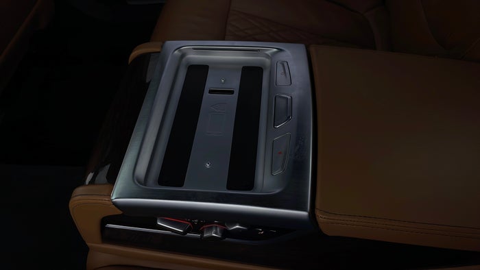 BMW 750LI-Infotainment System Display Rear Seat Control Panel Missing