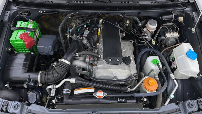 SUZUKI JIMNY-Engine Bonet View