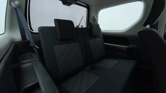 SUZUKI JIMNY-Right Side Door Cabin View