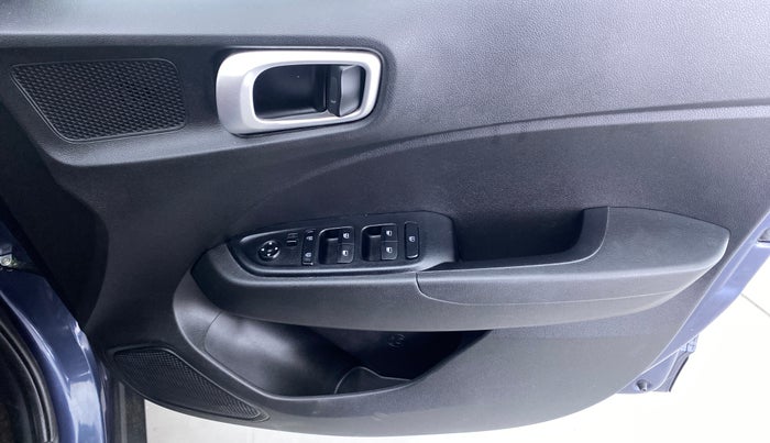 2020 Hyundai VENUE S MT 1.2 KAPPA, Petrol, Manual, 24,562 km, Driver Side Door Panels Control