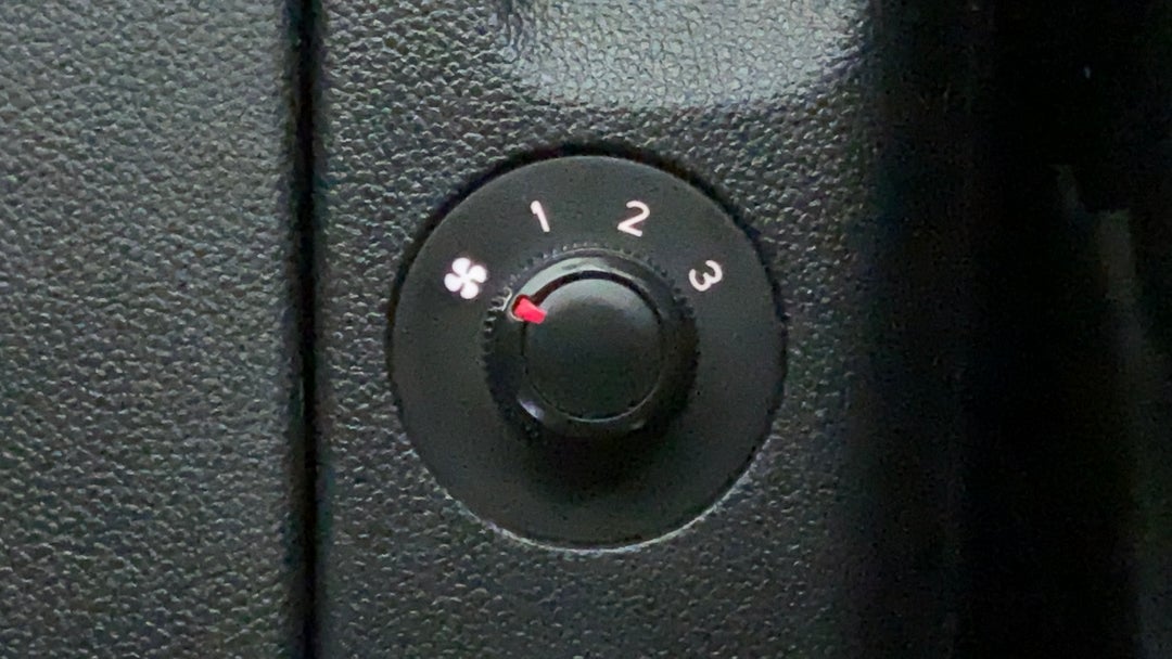 Rear AC Temperature Control 