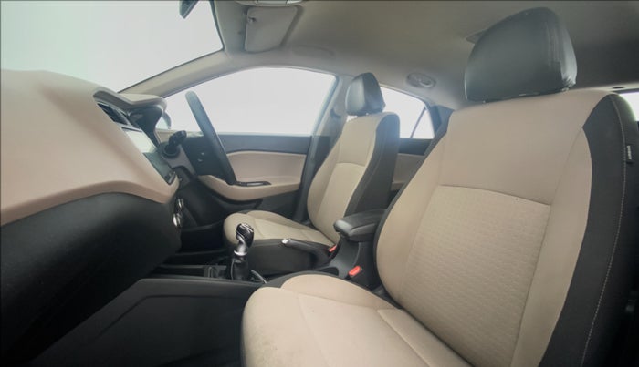 2016 Hyundai Elite i20 1.4 CRDI ASTA (O), Diesel, Manual, 66,791 km, Right Side Front Door Cabin