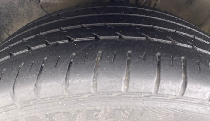 2016 Hyundai Elite i20 1.4 CRDI ASTA (O), Diesel, Manual, 66,791 km, Left Front Tyre Tread