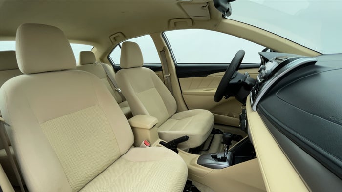 TOYOTA YARIS-Right Side Front Door Cabin View