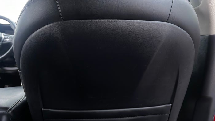 INFINITI Q50-Seat RHS Front Scratch