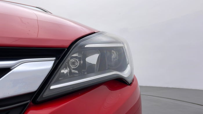 OPEL ASTRA-Head Light LHS Scratch