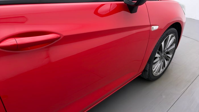 OPEL ASTRA-Door Exterior RHS Front Scratch