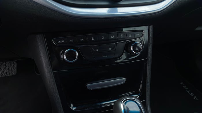 OPEL ASTRA-Centre Console Trim Scratch