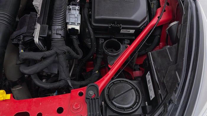 OPEL ASTRA-Engine Cover Missing