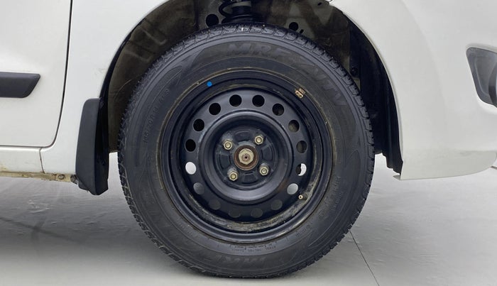2014 Maruti Wagon R 1.0 VXI, Petrol, Manual, 81,983 km, Right Front Wheel