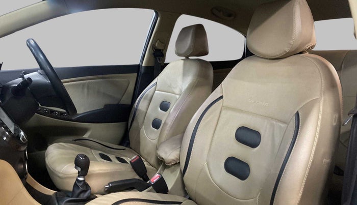 2016 Hyundai Verna FLUIDIC 1.6 SX CRDI, Diesel, Manual, 69,493 km, Right Side Front Door Cabin