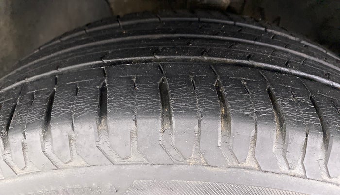2018 Hyundai Verna 1.6 SX VTVT, Petrol, Manual, 21,745 km, Left Front Tyre Tread