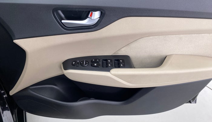 2018 Hyundai Verna 1.6 SX VTVT, Petrol, Manual, 21,745 km, Driver Side Door Panels Control