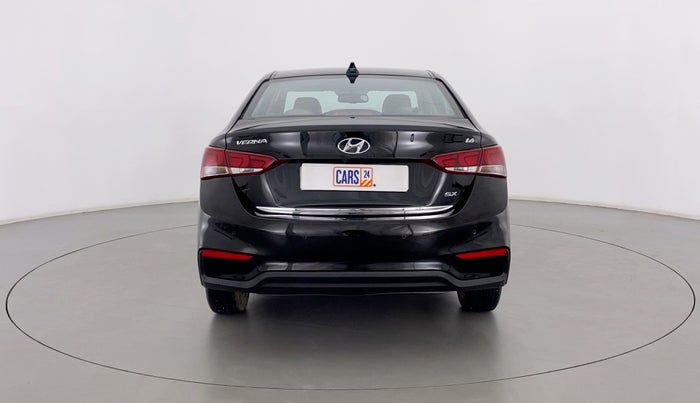 2018 Hyundai Verna 1.6 SX VTVT, Petrol, Manual, 21,745 km, Back/Rear