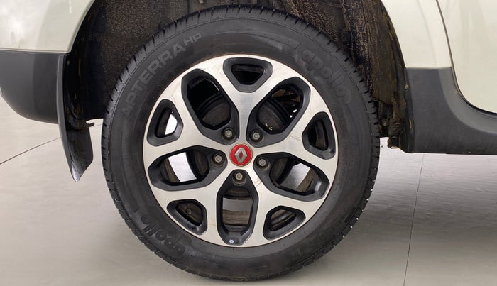 2021 Renault Duster RXZ CVT 1.3 TURBO, Petrol, Automatic, 13,193 km, Right Rear Wheel