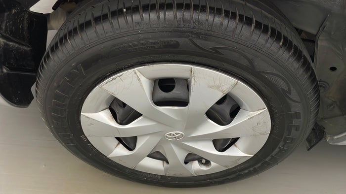 TOYOTA YARIS-Wheel Cap RHS Rear Scratch