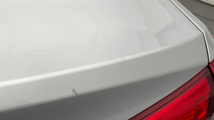 TOYOTA YARIS-Door Exterior Boot Door Scratch