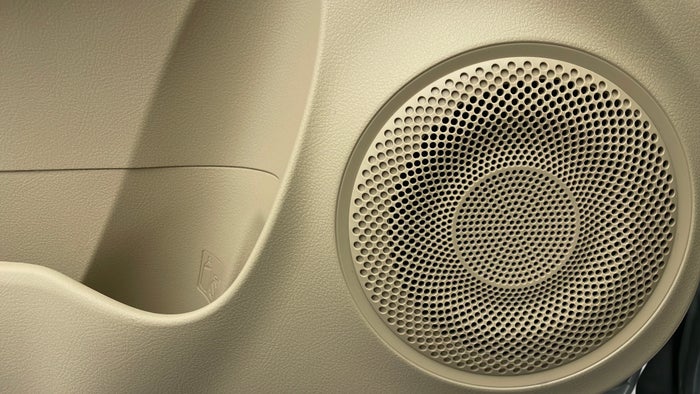 TOYOTA YARIS-Speakers