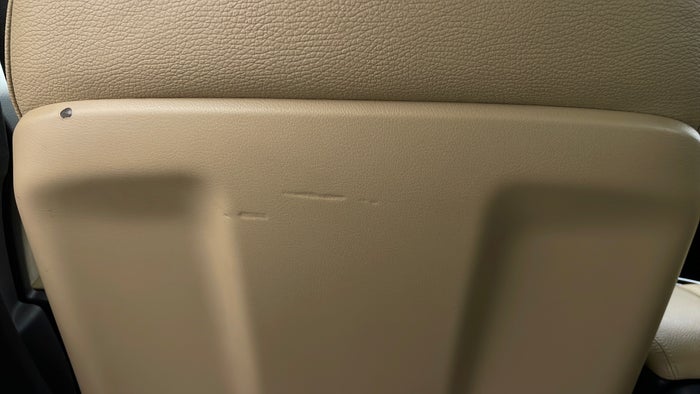 AUDI Q7-Seat LHS Front Cover Torn