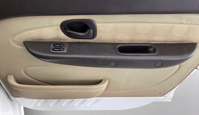 2012 Hyundai Santro Xing GLS, Petrol, Manual, 64,889 km, Driver Side Door Panels Control