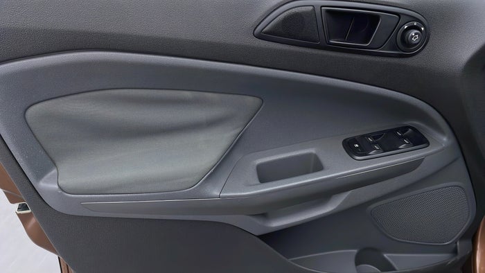 FORD ECOSPORT-Door Interior LHS front Fabric Deformed