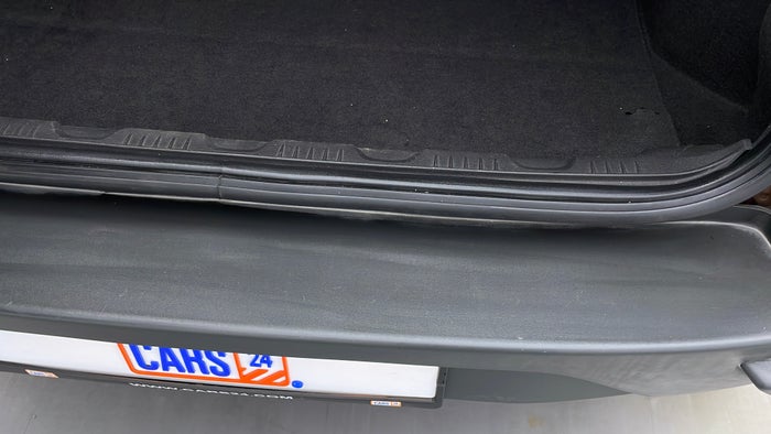 FORD ECOSPORT-Dicky /Boot Door Boot interior Scratch