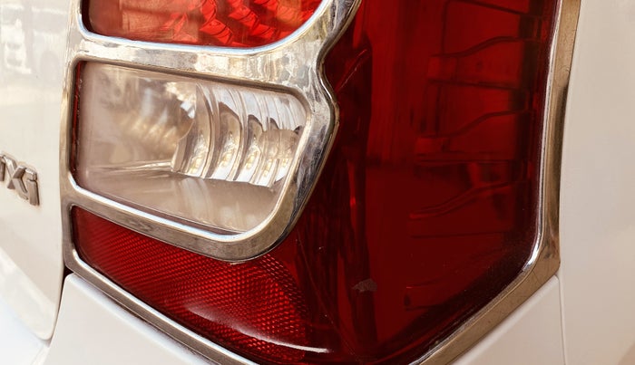 2015 Maruti Wagon R 1.0 VXI, Petrol, Manual, 65,961 km, Right tail light - Minor damage