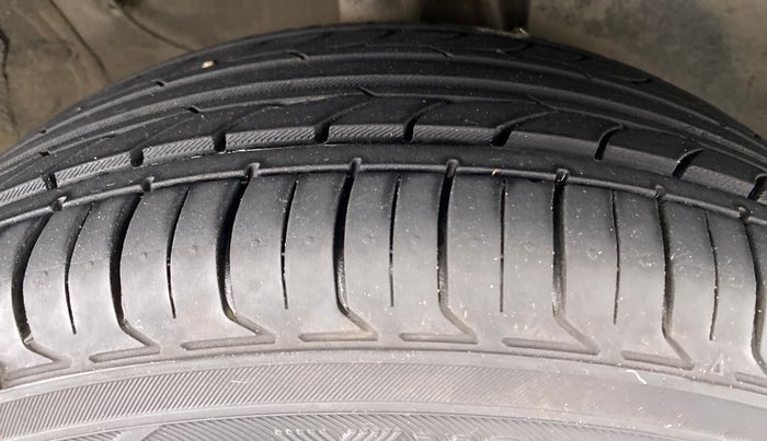 2020 KIA SONET GTX PLUS 1.5D  MT, Diesel, Manual, 61,391 km, Right Front Tyre Tread