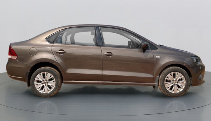 2014 Volkswagen Vento HIGHLINE 1.2 TSI AT, Petrol, Automatic, 88,675 km, Right Side View