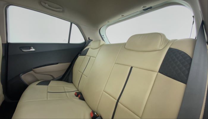 2014 Hyundai Grand i10 SPORTZ 1.2 KAPPA VTVT, Petrol, Manual, 56,322 km, Right Side Rear Door Cabin